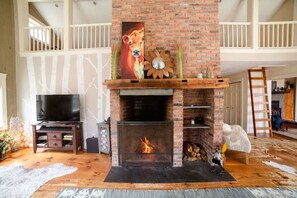 Interior - Ski/Lake house for all seasons- Minutes to all (Wilmington)