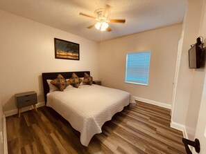 1 habitación, tabla de planchar con plancha, wifi gratis y ropa de cama 