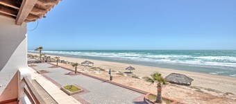 Amazing Beach Front! Villa 20