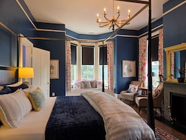 Premium Double Room | Individually decorated, individually furnished, desk, blackout drapes