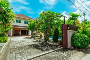 Exterior - PRIVATE RESIDENCE HOSTED BY SASITHORN (Muang Pattaya)