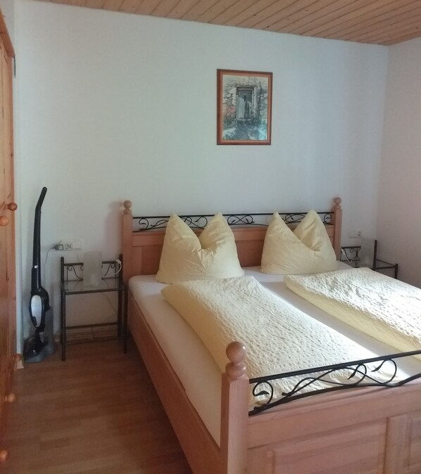 1 bedroom, Internet, bed sheets