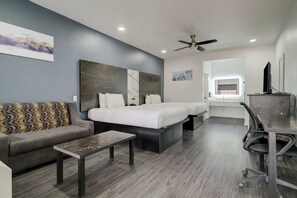 Deluxe Double Room | Down comforters, individually decorated, individually furnished, desk - Grand Villa Inn Galleria (Houston)