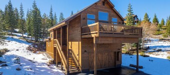 Tahoe Donner Modern Lodge | Fireplace, Near Ski Resort, Shared Hot Tub