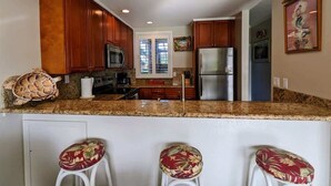 Coffee/tea maker, fridge, microwave, oven - Lae Nani 328. Great view from this Kauai Condo. (Kapaʻa)