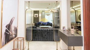 Living area - Holidays R Us villa 3 bedroom premium location (Dubai)