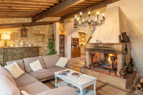 Villa in Colle Di Val D’elsa with 7 bedrooms sleeps 14