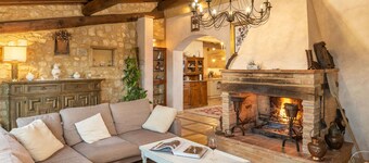 Villa in Colle Di Val D’elsa with 7 bedrooms sleeps 14