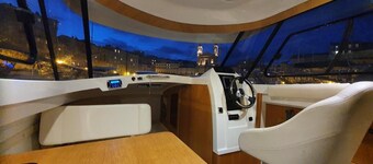 UNUSUAL NIGHT ABOARD A BOAT