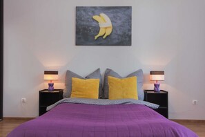 2 bedrooms, WiFi, bed sheets