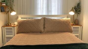 1 bedroom, free WiFi, bed sheets