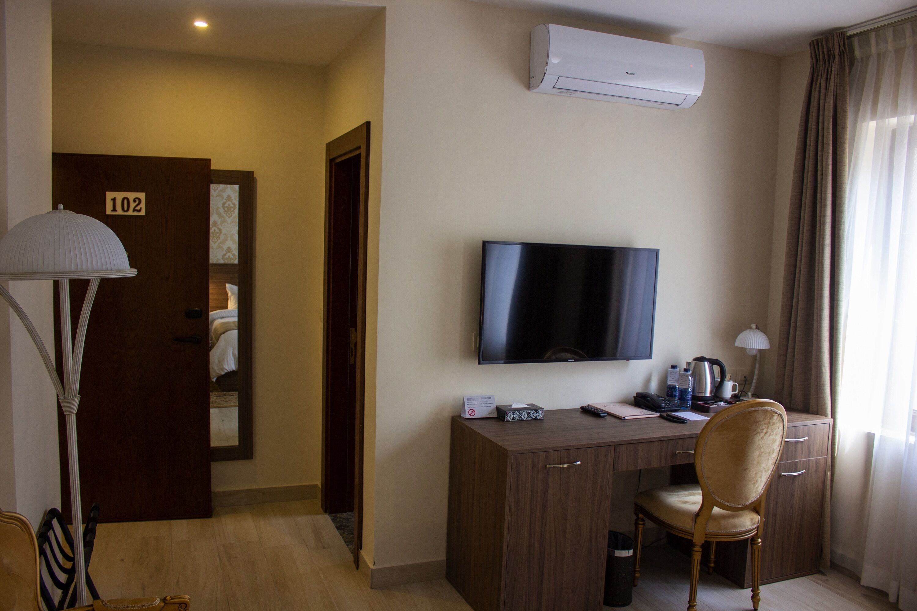 Photo - Khan Khediwe Hotel