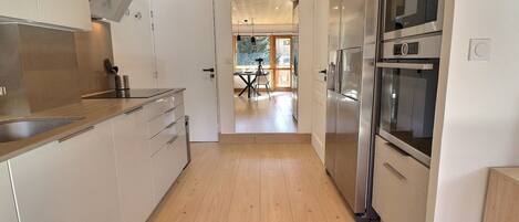 冰箱、微波炉、洗碗机、茶具/咖啡用具