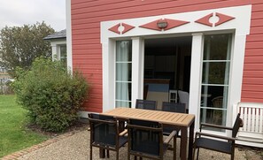 Outdoor dining - Family house with 3 bedrooms near beach and golf in Fort-Mahon-Plage (Fort-Mahon-Plage)