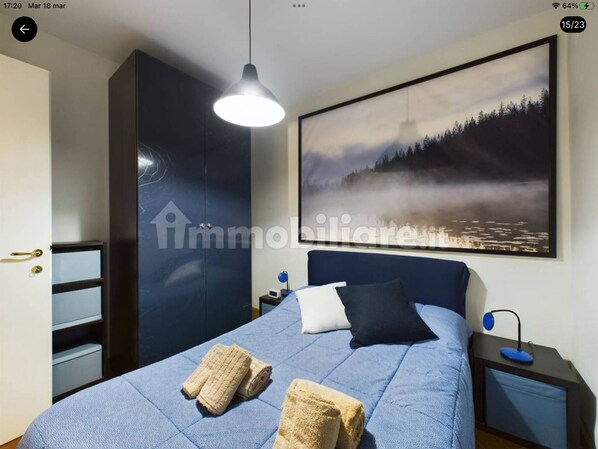 1 quarto, cofres nos quartos, ferros/tábuas de passar roupa