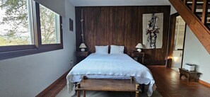 5 soverom, strykejern/-brett, reiseseng for barn og wi-fi (inkludert)