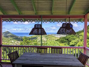 Outdoor dining - Black Pearl Estate. Unique Caribbean home (Gros Islet)