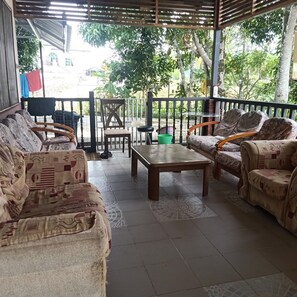 Reception - OYO Home 90371 Home Valley Homestay Tambunan (Tambunan)