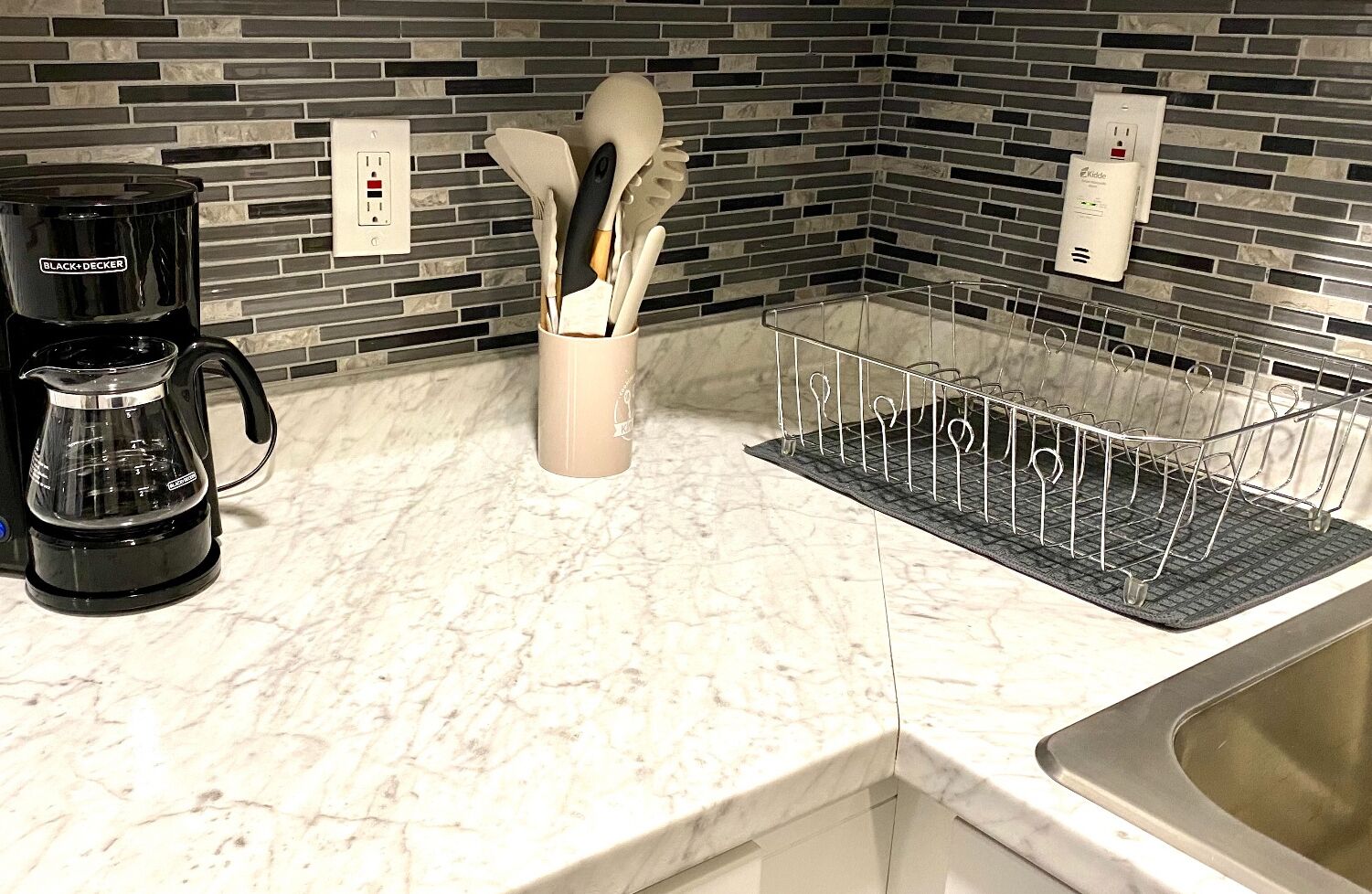 Microwave, coffee/tea maker, toaster, cookware/dishes/utensils