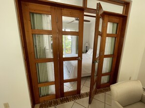 1 Schlafzimmer, Zimmersafe, Bügeleisen/Bügelbrett, kostenloses WLAN