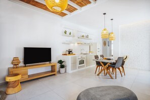 Cassioppeia Apartment | Private kitchen | Full-size fridge, stovetop, coffee/tea maker, electric kettle - Andromeda Residences (Astypalaia)