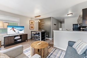 TV, offices - Modern 1 BDR Mountain Escape - Stunning Location! (Breckenridge)