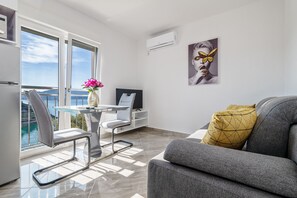 Smart TV - SUNNY APARTMENT MASLINA (Duba)