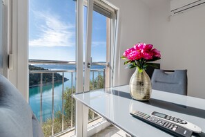 Interior - SUNNY APARTMENT MASLINA (Duba)