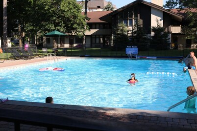 Plan your best Ski VACA now - Boyne Mountain Villa- 3bedrm 2 bath