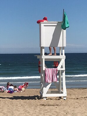 Beach nearby, beach towels
