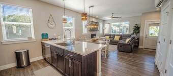 The Driftwood - Oyhut Bay Seaside Village