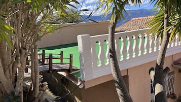 Enceinte de lâhĂ©bergement