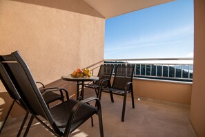 Outdoor dining - SUNSET MASLINA 6 (Duba)