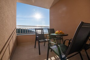 Outdoor dining - SUNSET MASLINA 6 (Duba)