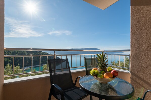 Outdoor dining - SUNSET MASLINA 6 (Duba)