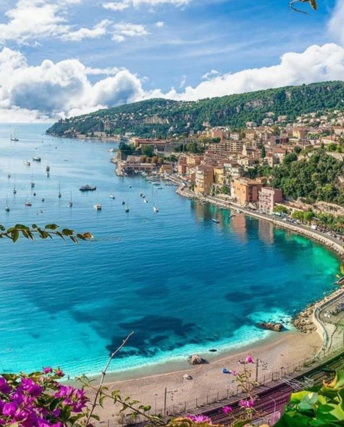 Beach nearby, sun-loungers