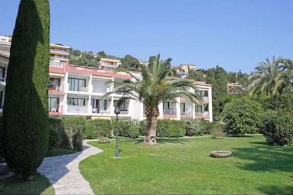 Résidence ensoleillée pour une famille désireux de découvrir la Côte d’Azur