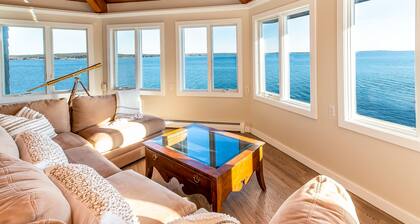 Sunrise Catcher with a Panoramic View!