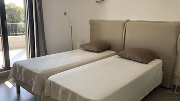 2 habitaciones, tabla de planchar con plancha y wifi gratis