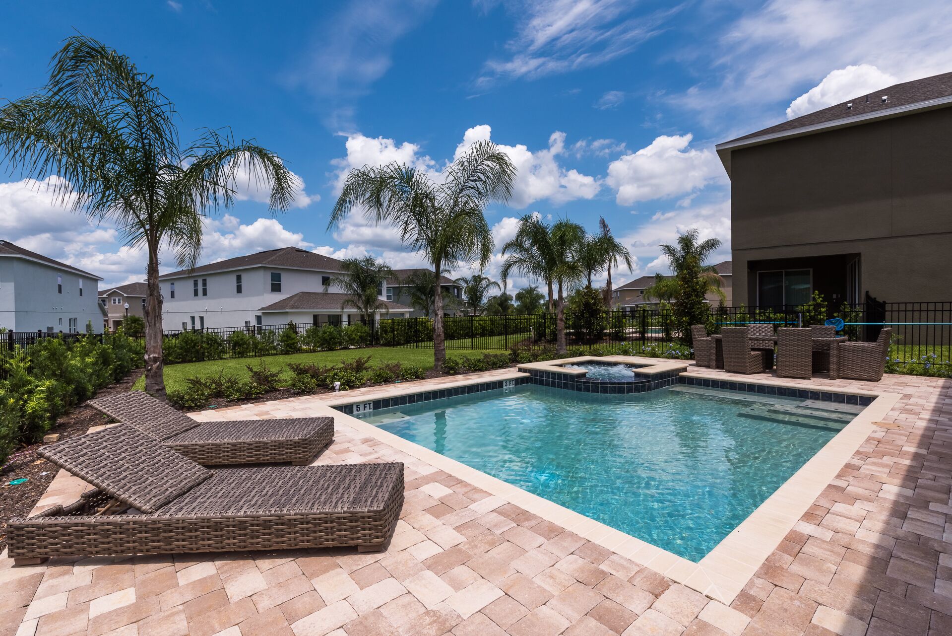 Piscine extérieure, piscine chauffée