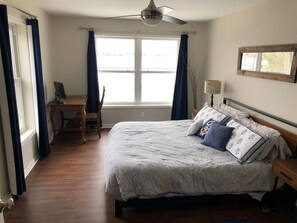4 bedrooms, travel crib, free WiFi, bed sheets
