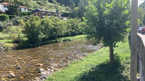 Property grounds - RURAL APARTMENT ASTURIAS (Belmonte)