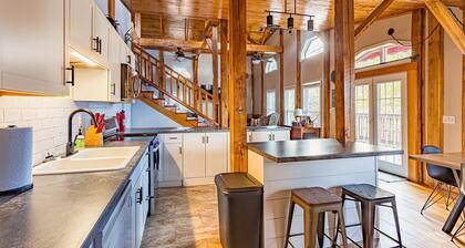 Spacious House on the Water - Lake Cumberland