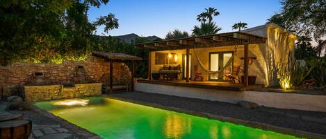 Ulkouima-allas, lämmitetty uima-allas