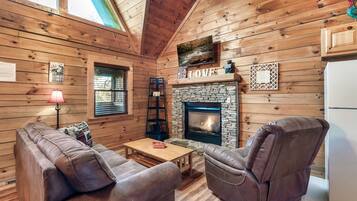 TV, lareira, serviços de streaming