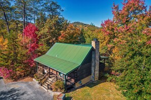 Unclassified image, 3 of 20, button - Dreamside Peak- Close to Parkway! New Bathroom! (Pigeon Forge)