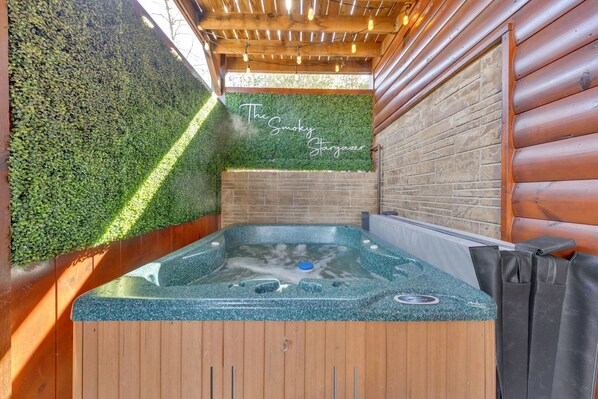 Indoor spa tub