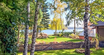 Awesome home in Boruja with lake view