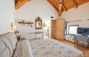 4 bedrooms, free WiFi