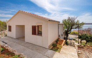 Exterior - Nice apartment in Baric Draga with WiFi (Baric Draga)